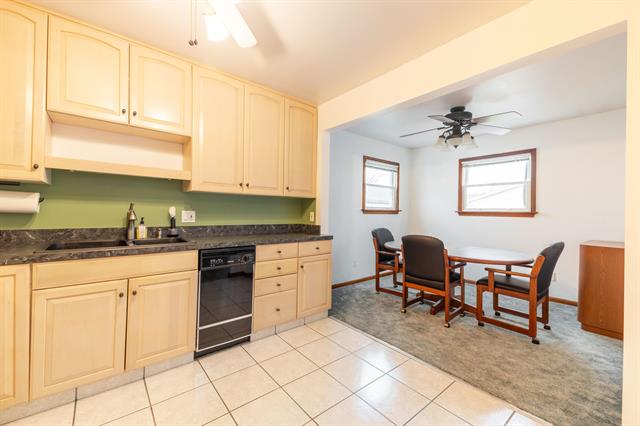 Builiding view ten for 3256 S Stella, Trenton, MI. 48183