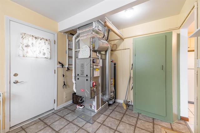 Builiding view twenty for 3256 S Stella, Trenton, MI. 48183