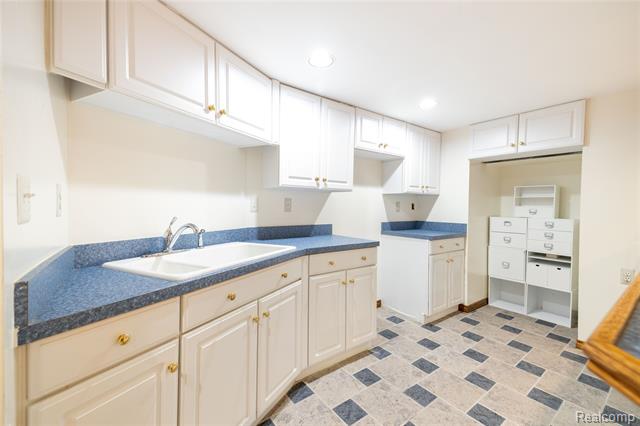 Builiding view forty one for 22015 Ember, Grosse Ile, MI. 48138