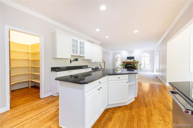 Builiding view fourteen for 22015 Ember, Grosse Ile, MI. 48138