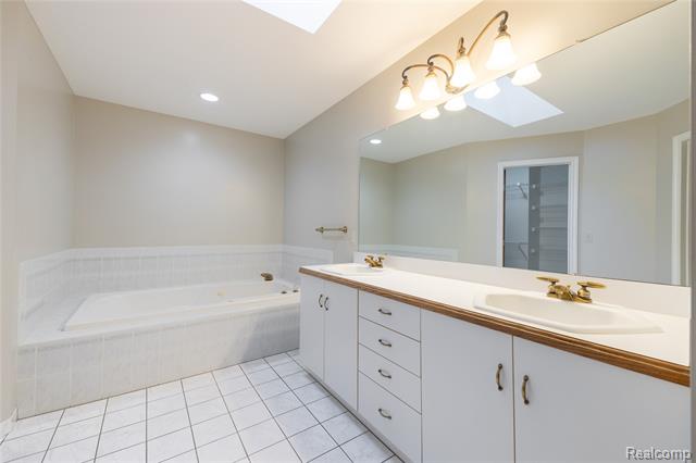 Builiding view twenty five for 22015 Ember, Grosse Ile, MI. 48138