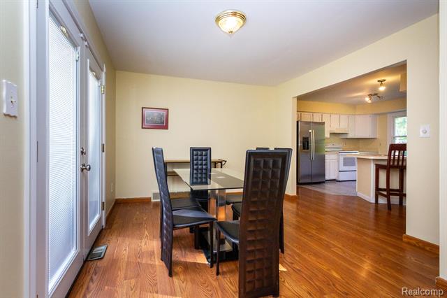 Builiding view eleven for 22133 Meridian, Grosse Ile, MI. 48138