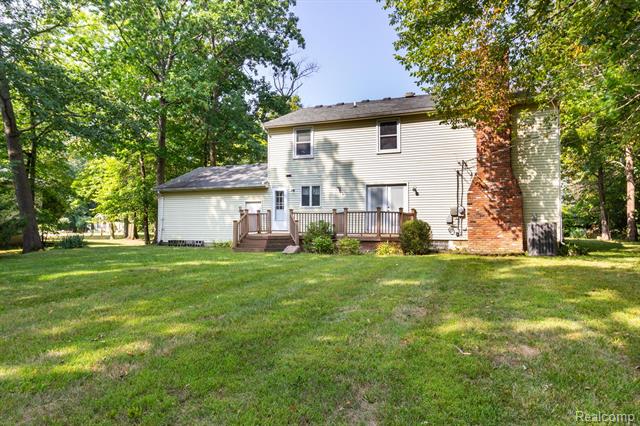 Builiding view forty two for 22133 Meridian, Grosse Ile, MI. 48138