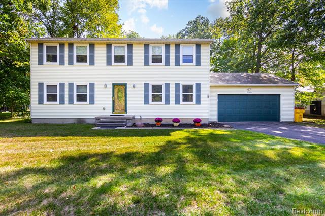 Builiding view one for 22133 Meridian, Grosse Ile, MI. 48138