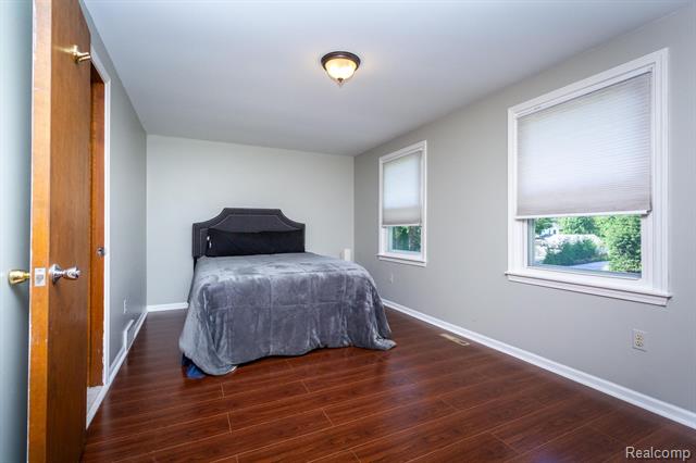 Builiding view seventeen for 22133 Meridian, Grosse Ile, MI. 48138