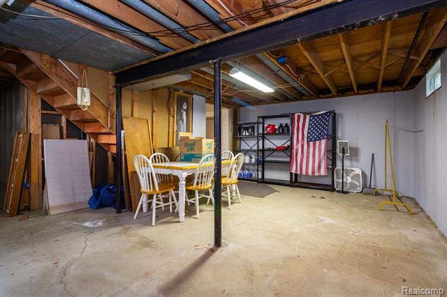 Builiding view thirty eight for 22133 Meridian, Grosse Ile, MI. 48138