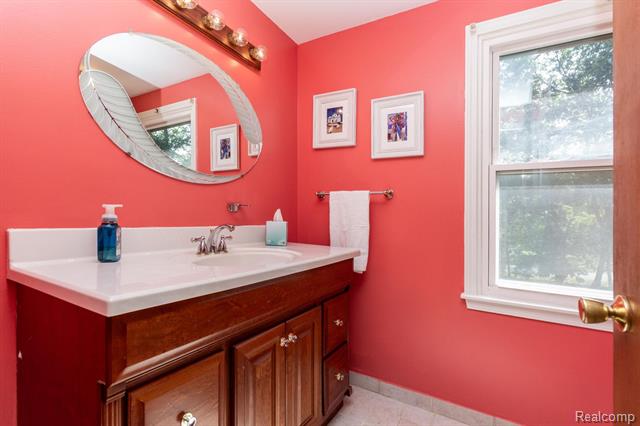 Builiding view twenty three for 22133 Meridian, Grosse Ile, MI. 48138