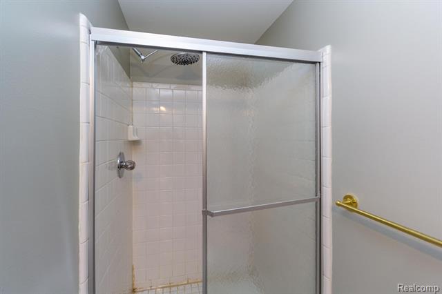 Builiding view twenty for 22133 Meridian, Grosse Ile, MI. 48138