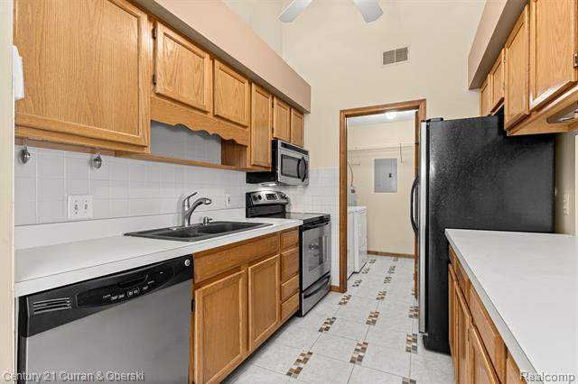 Builiding view fifteen for 1325 Harbour, Trenton, MI. 48183