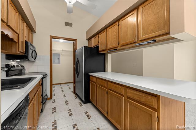 Builiding view fourteen for 1325 Harbour, Trenton, MI. 48183