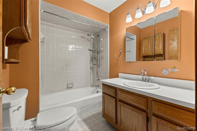 Builiding view twenty four for 1325 Harbour, Trenton, MI. 48183