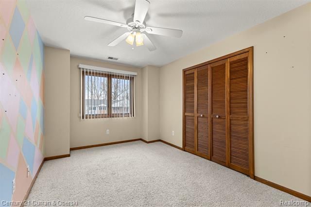 Builiding view twenty one for 1325 Harbour, Trenton, MI. 48183