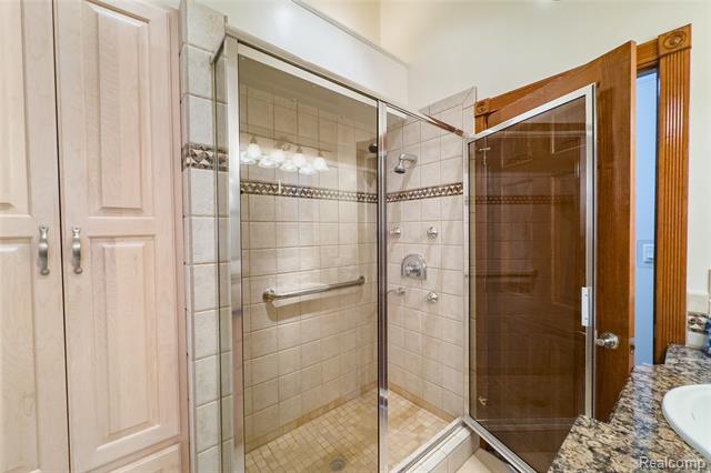 Builiding view eight for 21819 Meridian, Grosse Ile, MI. 48138