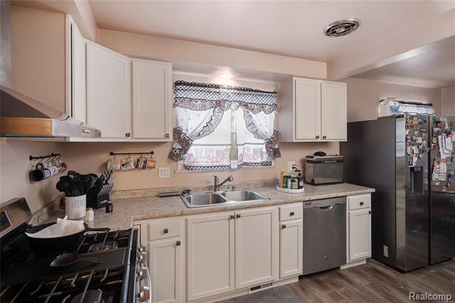 Builiding view six for 1731 Grange, Trenton, MI. 48183