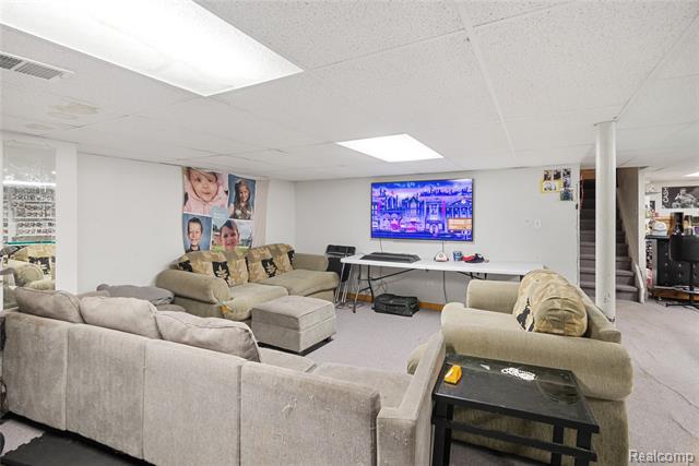 Builiding view sixteen for 1731 Grange, Trenton, MI. 48183