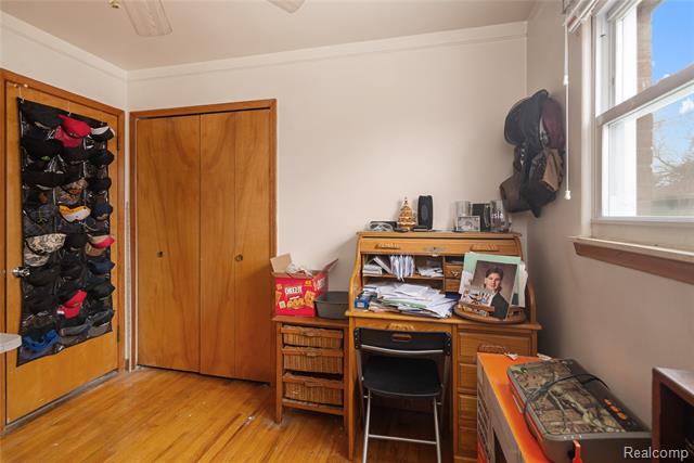 Builiding view ten for 1731 Grange, Trenton, MI. 48183