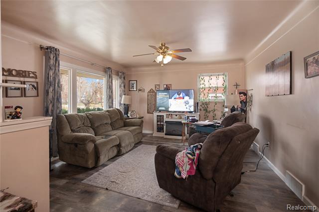 Builiding view three for 1731 Grange, Trenton, MI. 48183