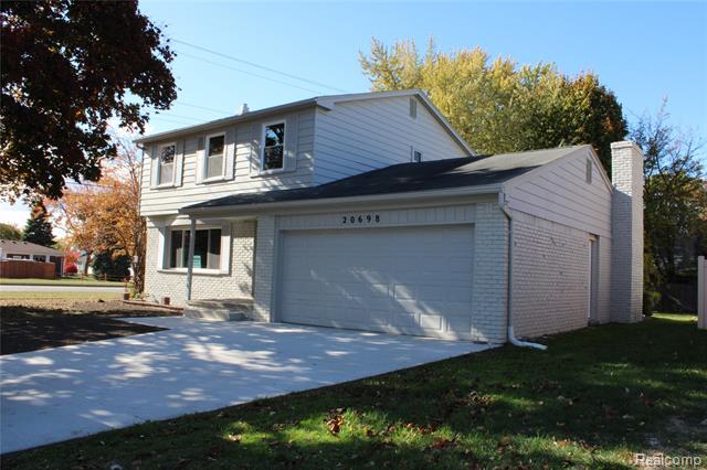 Builiding view one for 20698 Coachwood, Riverview, MI. 48193