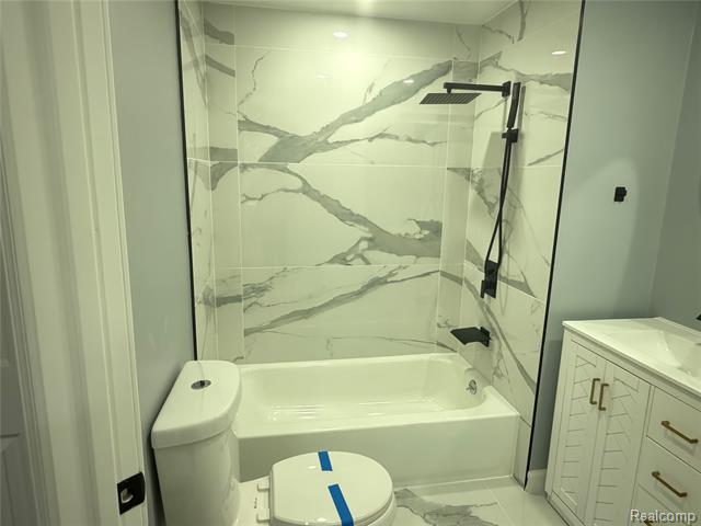 Builiding view twenty three for 20698 Coachwood, Riverview, MI. 48193