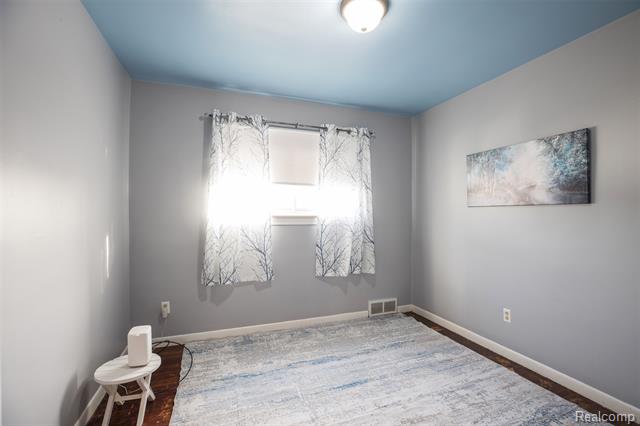 Builiding view eighteen for 1847 Churchill, Trenton, MI. 48183