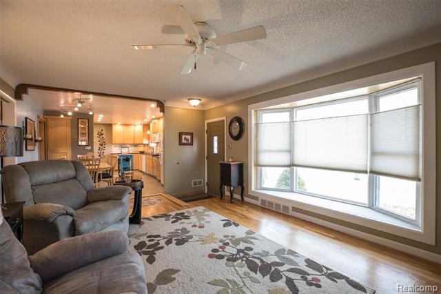 Builiding view five for 1847 Churchill, Trenton, MI. 48183