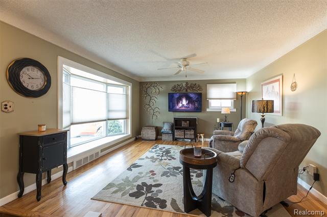 Builiding view four for 1847 Churchill, Trenton, MI. 48183