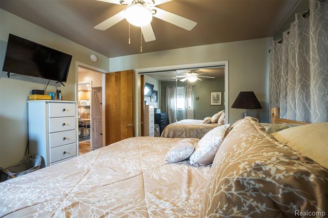 Builiding view sixteen for 1847 Churchill, Trenton, MI. 48183