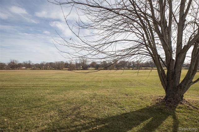 Builiding view thirty four for 1847 Churchill, Trenton, MI. 48183