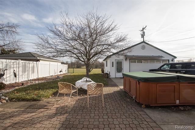 Builiding view thirty three for 1847 Churchill, Trenton, MI. 48183