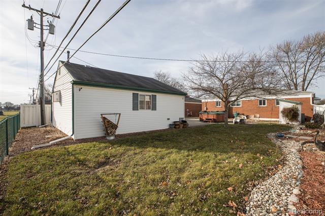 Builiding view thirty two for 1847 Churchill, Trenton, MI. 48183