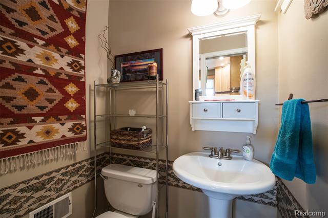 Builiding view twenty two for 1847 Churchill, Trenton, MI. 48183