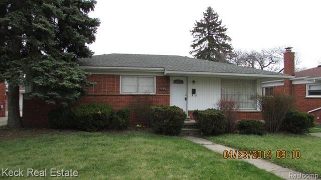 front view for 1809 W Longmeadow, Trenton, Mi. 48183