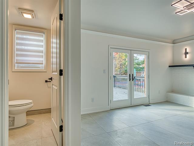 Builiding view fifteen for 1790 Evergreen, Trenton, MI. 48183