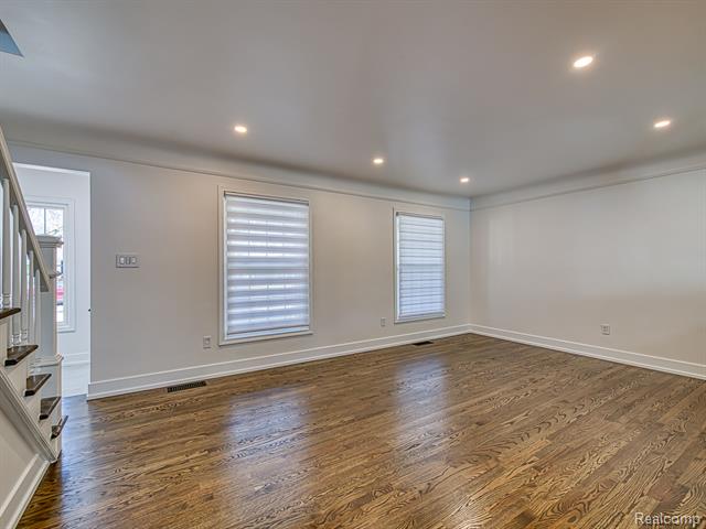 Builiding view four for 1790 Evergreen, Trenton, MI. 48183