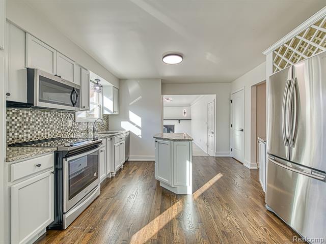 Builiding view nine for 1790 Evergreen, Trenton, MI. 48183