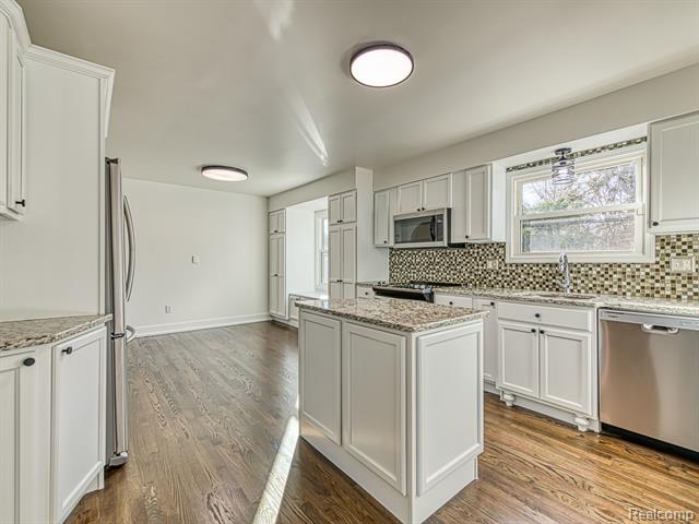 Builiding view seven for 1790 Evergreen, Trenton, MI. 48183