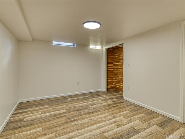 Builiding view thirty four for 1790 Evergreen, Trenton, MI. 48183