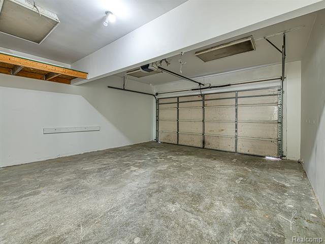 Builiding view thirty six for 1790 Evergreen, Trenton, MI. 48183