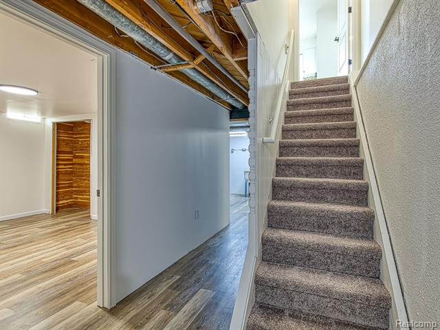 Builiding view thirty three for 1790 Evergreen, Trenton, MI. 48183