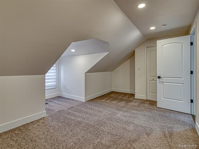 Builiding view thirty two for 1790 Evergreen, Trenton, MI. 48183