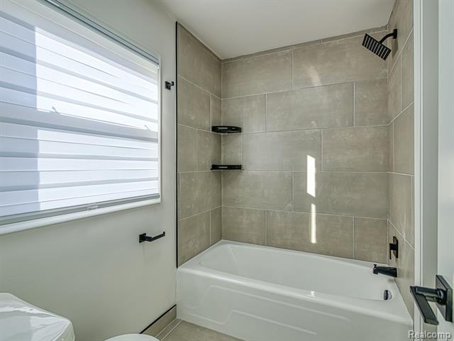 Builiding view twenty seven for 1790 Evergreen, Trenton, MI. 48183