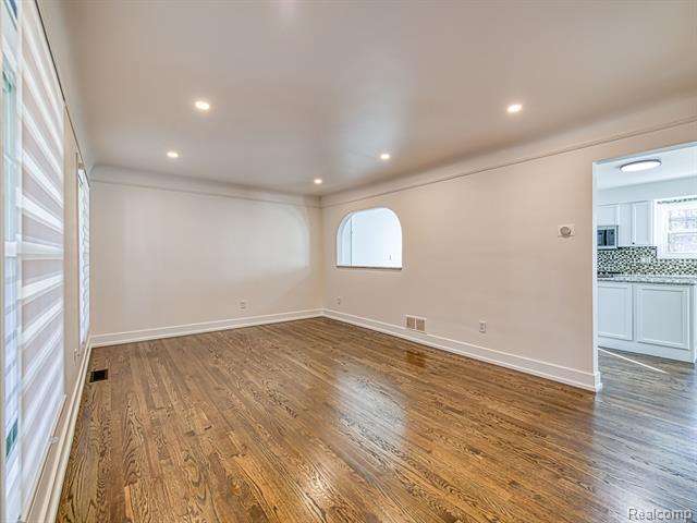 Builiding view two for 1790 Evergreen, Trenton, MI. 48183