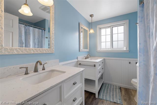 Builiding view nineteen for 19071 Coachwood, Riverview, MI. 48193