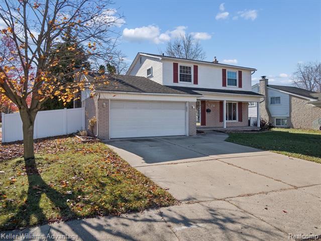 Builiding view one for 19071 Coachwood, Riverview, MI. 48193