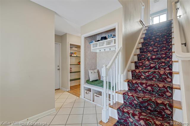 Builiding view three for 19071 Coachwood, Riverview, MI. 48193