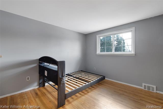 Builiding view twenty two for 19071 Coachwood, Riverview, MI. 48193