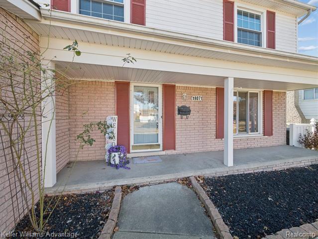 Builiding view two for 19071 Coachwood, Riverview, MI. 48193