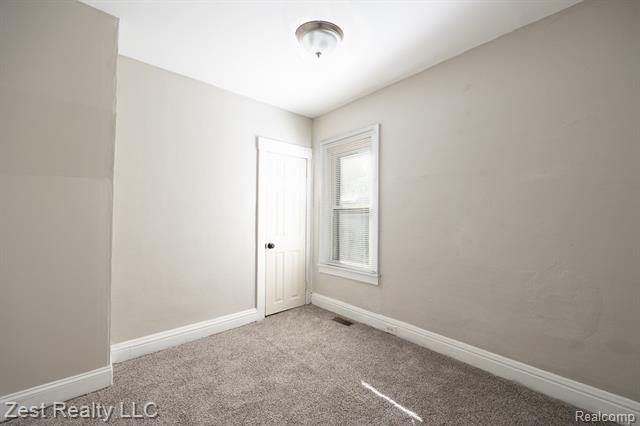 Builiding view eleven for 18765 Riverview, Riverview, MI. 48193