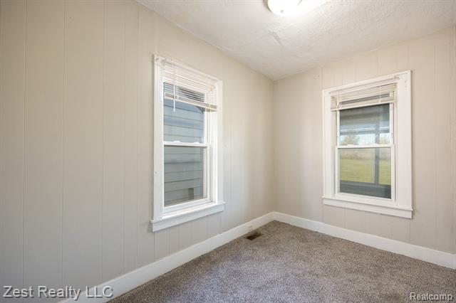 Builiding view fifteen for 18765 Riverview, Riverview, MI. 48193