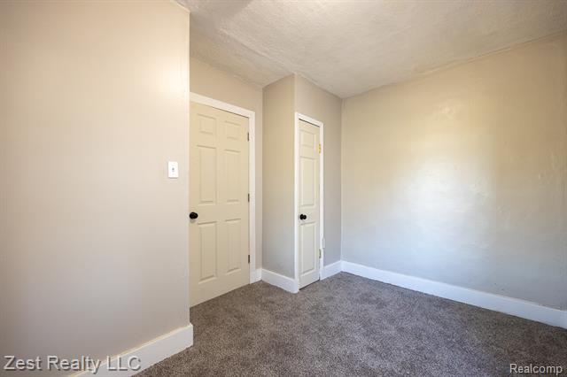 Builiding view fourteen for 18765 Riverview, Riverview, MI. 48193